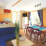 مكان تخييم Zecamping Anime Piscine Couverte Club Enfant Animations Dog Friendly