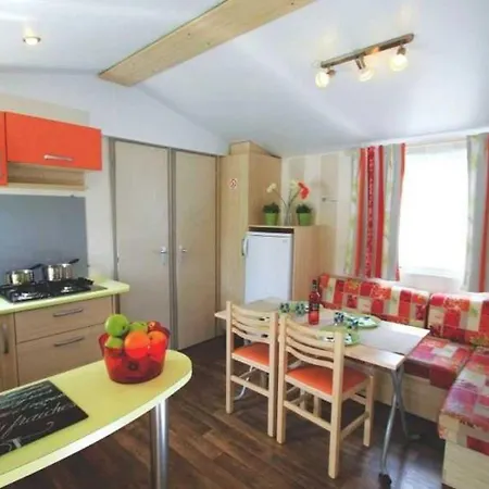 Zecamping Animé Piscine Couverte Club Enfant Animations Dog Friendly Camping 4*